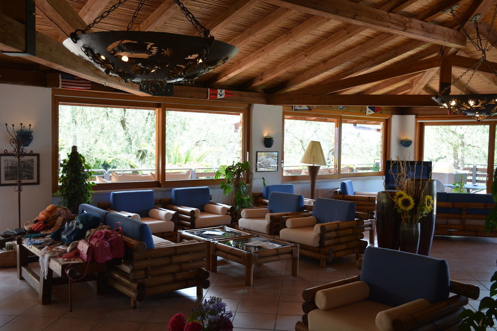 Hotel Sailing Center มัลเชซิเน ภายนอก รูปภาพ