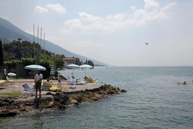 Hotel Sailing Center มัลเชซิเน ภายนอก รูปภาพ